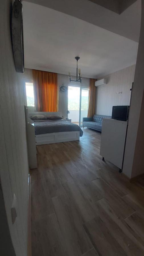 Жемчужина У Моря Batoumi Extérieur photo
