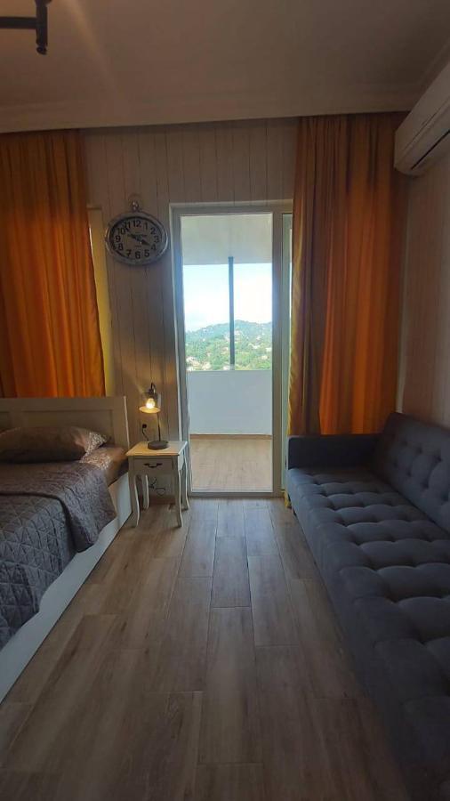 Жемчужина У Моря Batoumi Extérieur photo