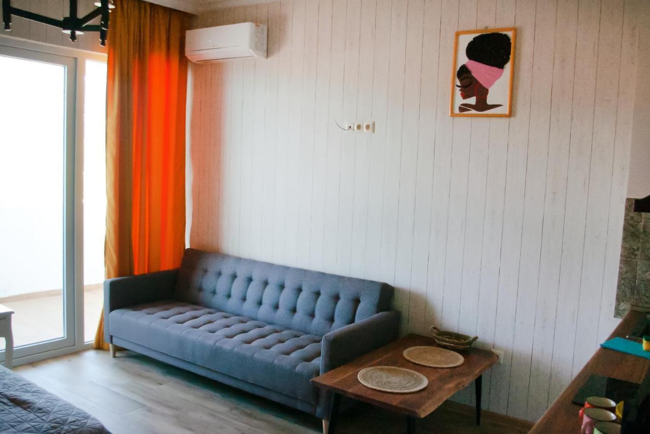 Жемчужина У Моря Batoumi Extérieur photo